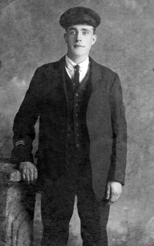 Donald Mackay, 3 Habost in uniform